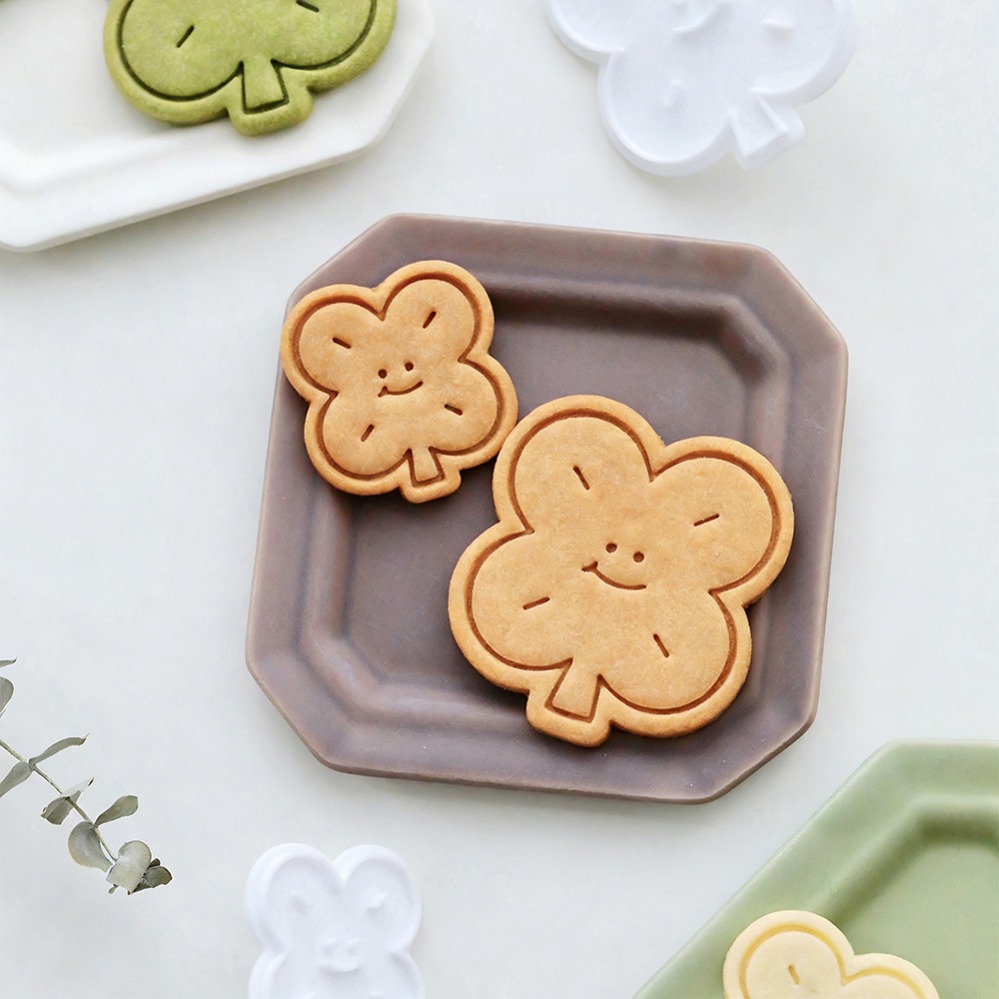 Lucky Four-Leaf Clover Cookie  - đánh giá và giá Kitchen Appliances Baking